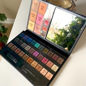 Avon True Color For The Love Of Makeup Artist Palette